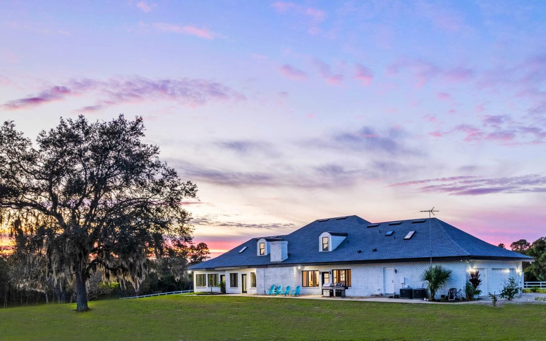 Welcome to Oak Hollow Manor
